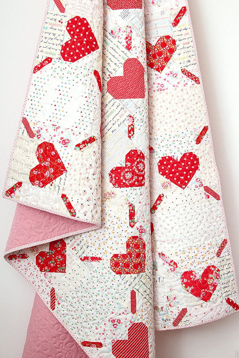 Pattern, Love is All Around Quilt by Ellis & Higgs (digital download)