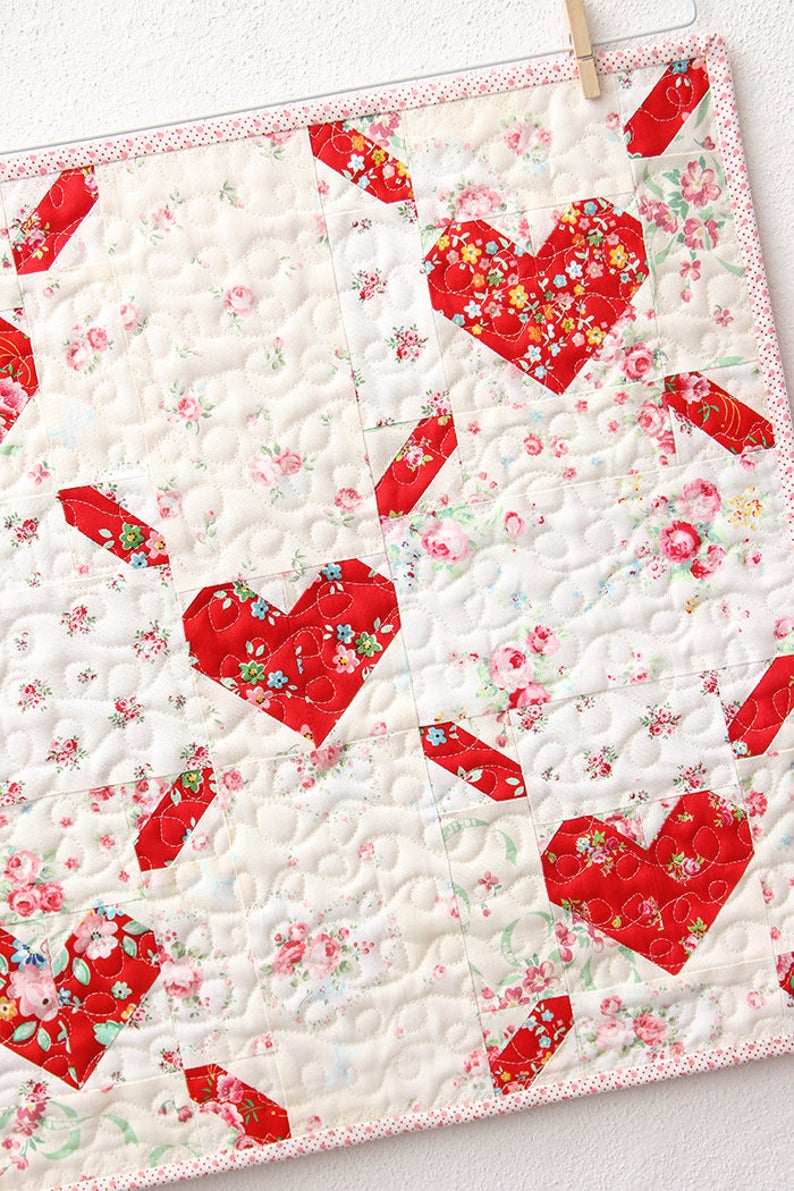 Pattern, Love is All Around MINI Quilt by Ellis & Higgs (digital download)