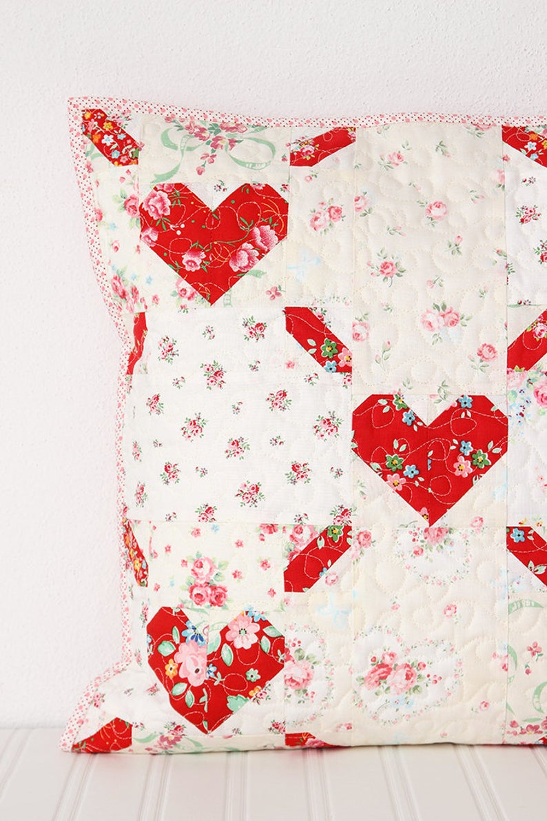 Pattern, Love is All Around MINI Quilt by Ellis & Higgs (digital download)