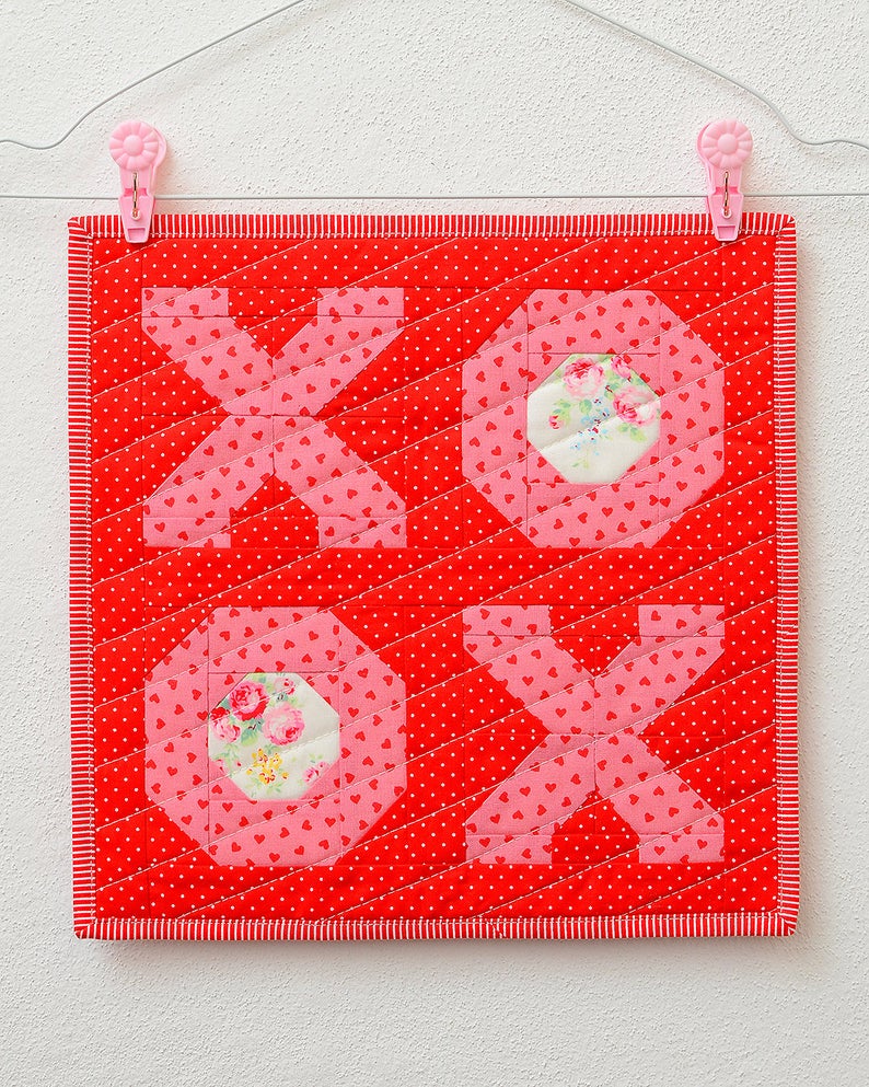 Pattern, XOXO MINI Quilt by Ellis & Higgs (digital download)