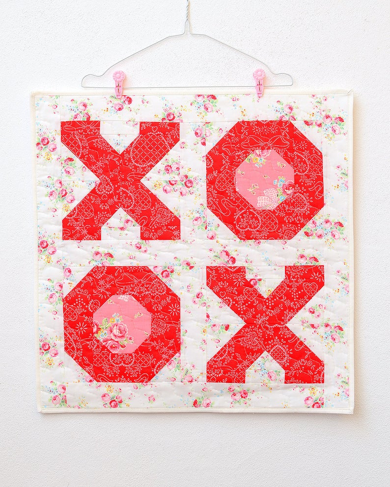 Pattern, XOXO MINI Quilt by Ellis & Higgs (digital download)