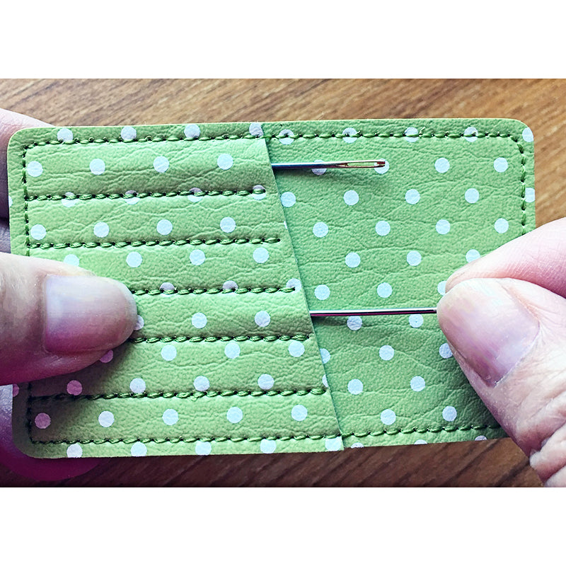 Needle CarryCard - RED Polka Dot