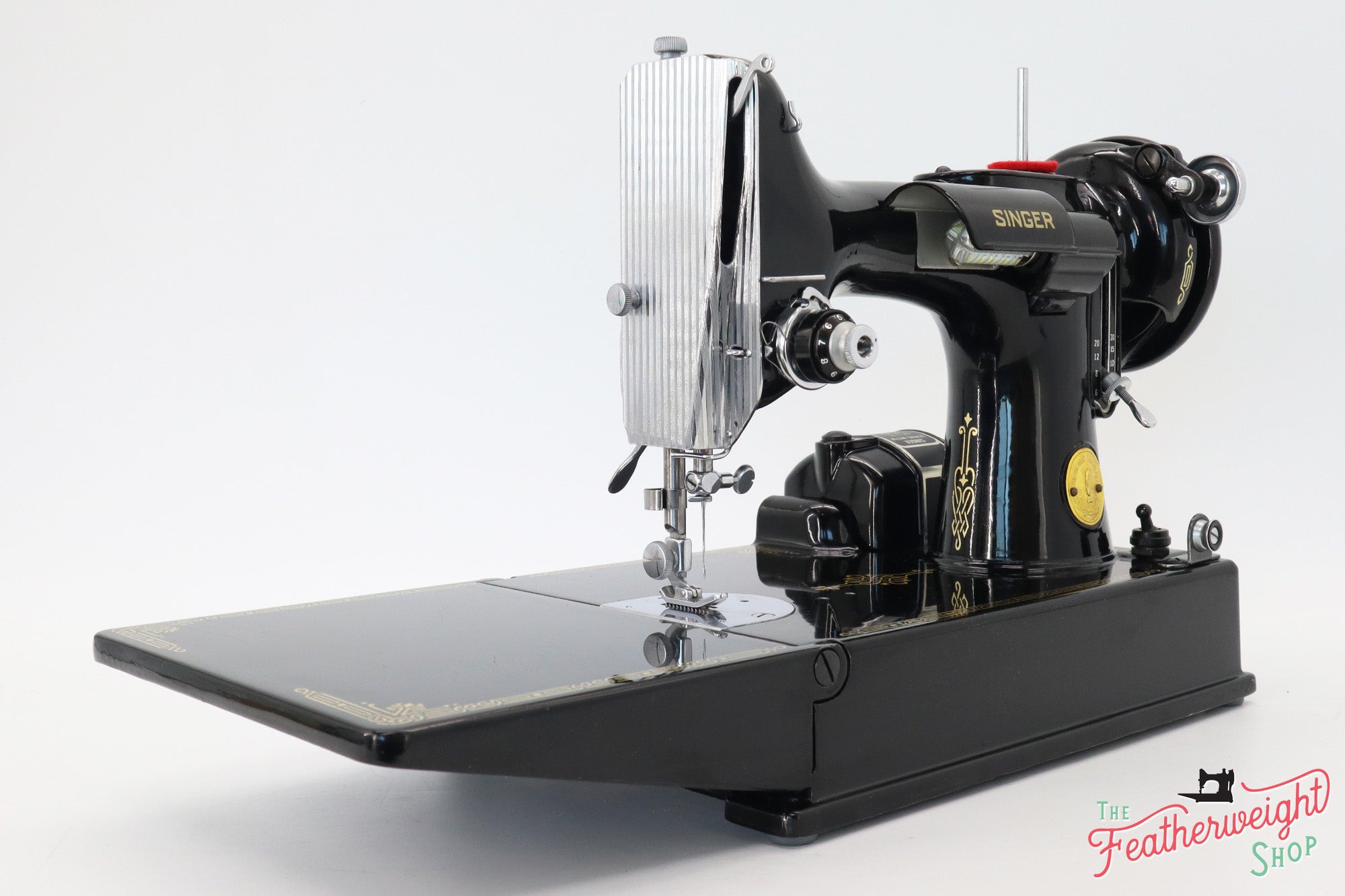 Singer Featherweight 221 Sewing Machine, AH991***