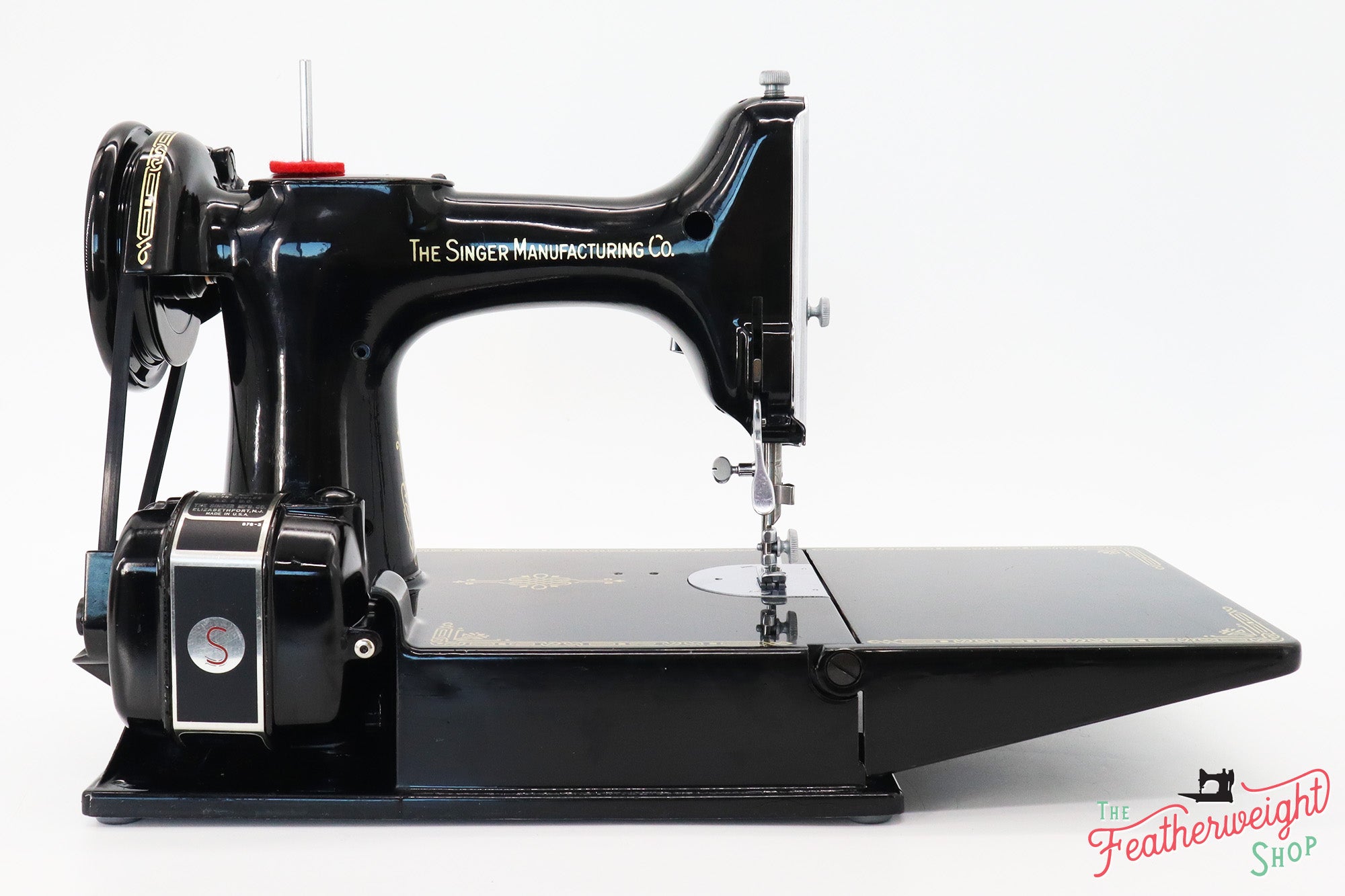 Singer Featherweight 221 Sewing Machine, AH991***