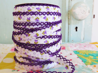 Load image into Gallery viewer, LACE BIAS TAPE, DARK PURPLE GRAPES Double Fold Crochet Edge (by the yard)